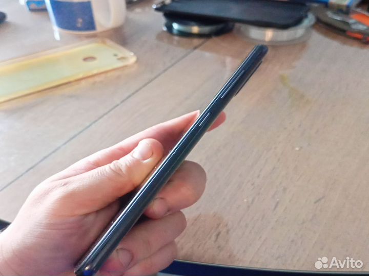 Samsung Galaxy A50, 4/64 ГБ