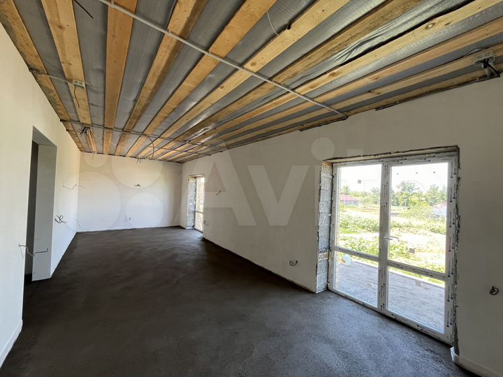 Дом 145 м² на участке 8 сот.