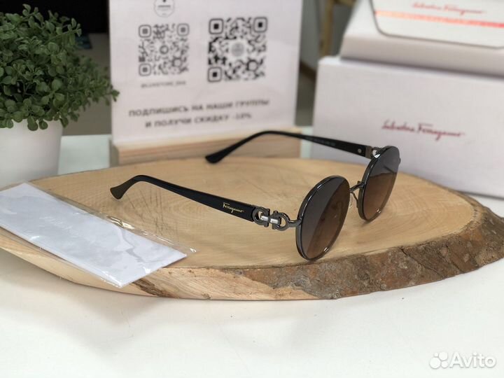 Солнцезащитные очки женские ferragamo