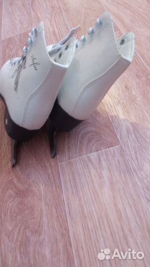 Коньки фигурные