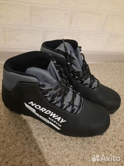 Лыжные ботинки 42 размер