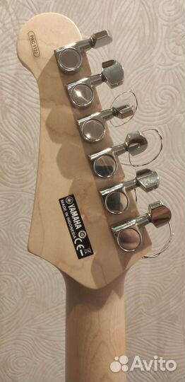 Yamaha Pacifica 112J