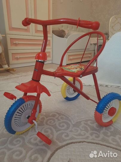 Трехколесный велосипед
