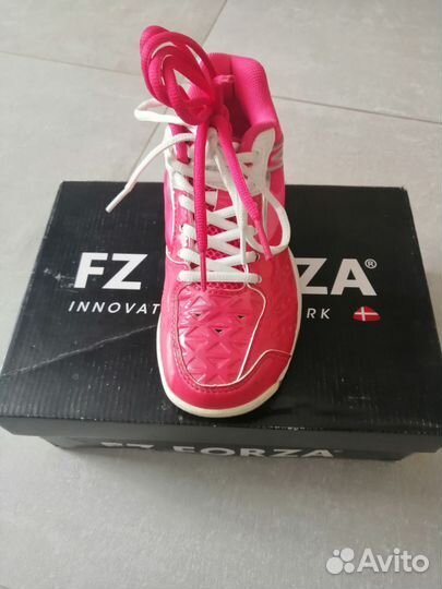 Женская обувь для бадминтона