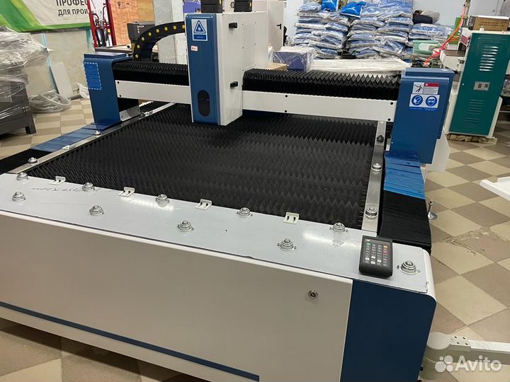 Оптоволоконный лазерный станок SM 1530-1500W