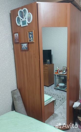 Шкаф угловой