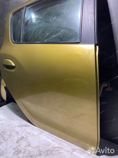 Дверь боковая задняя правая Renault Sandero