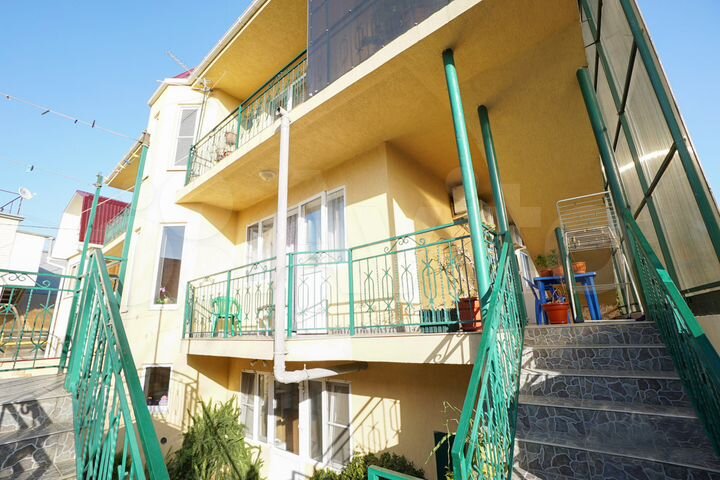 Комната 16 м² в 8-к., 2/3 эт.