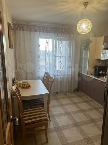 2-к. квартира, 55 м², 5/10 эт.