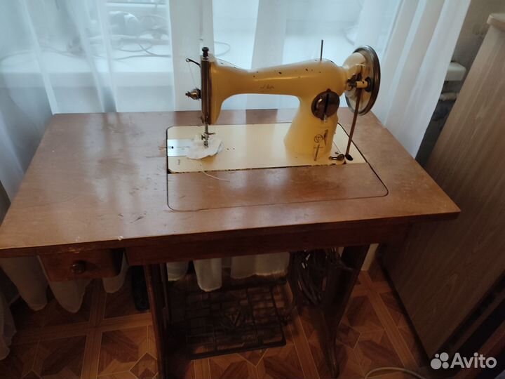 Финская швейная машинка Тикка