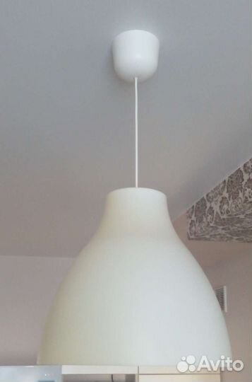 Продам люстру