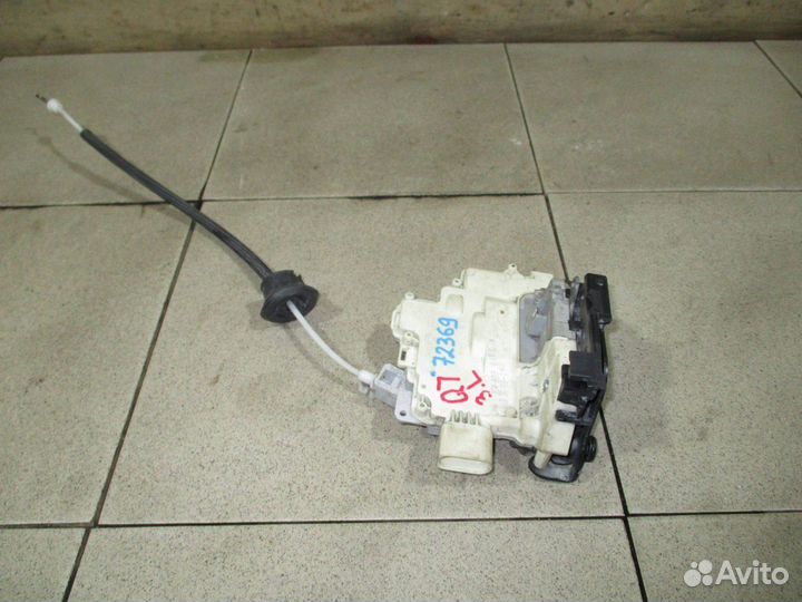 Замок двери задней левой Audi Q7 (4L)