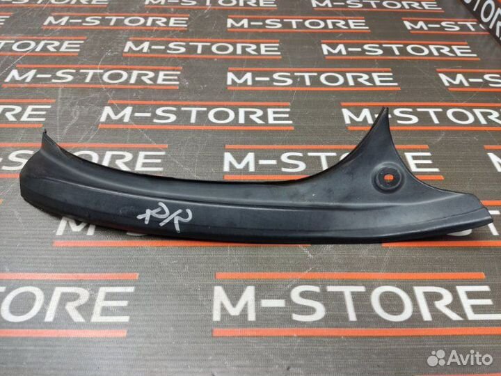 Водосток багажника задний правый Bmw 7-Series