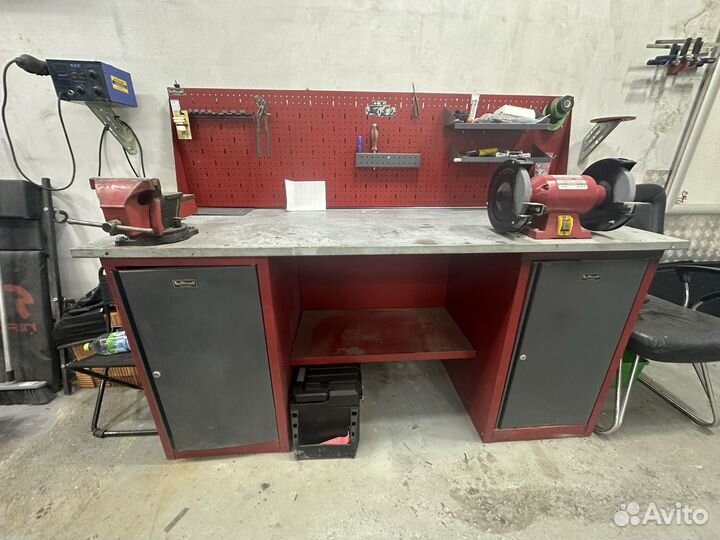 Верстак слесарный