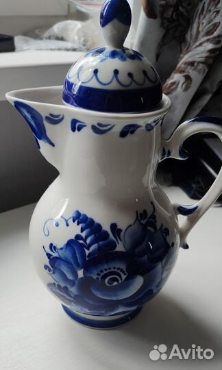 Кувшин с крышкой 1,5 л Гжель