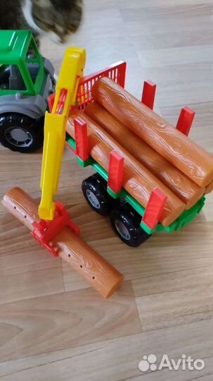 Большой трактор Полесье с прицепом и манипулятором