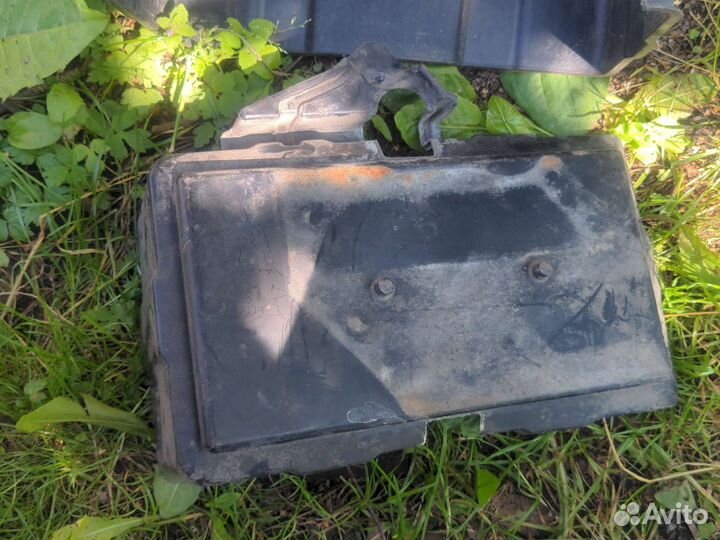 Кожух акб civic 4d