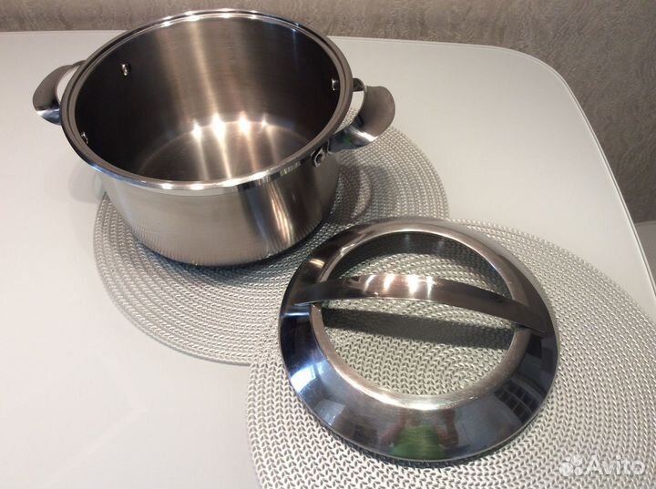 Кастрюля,крышка для сковородки