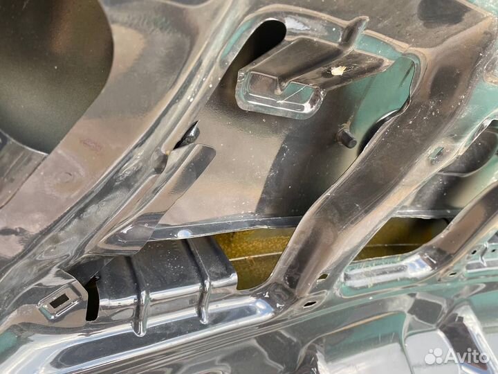 Крышка багажника volkswagen polo V 2013 оригинал