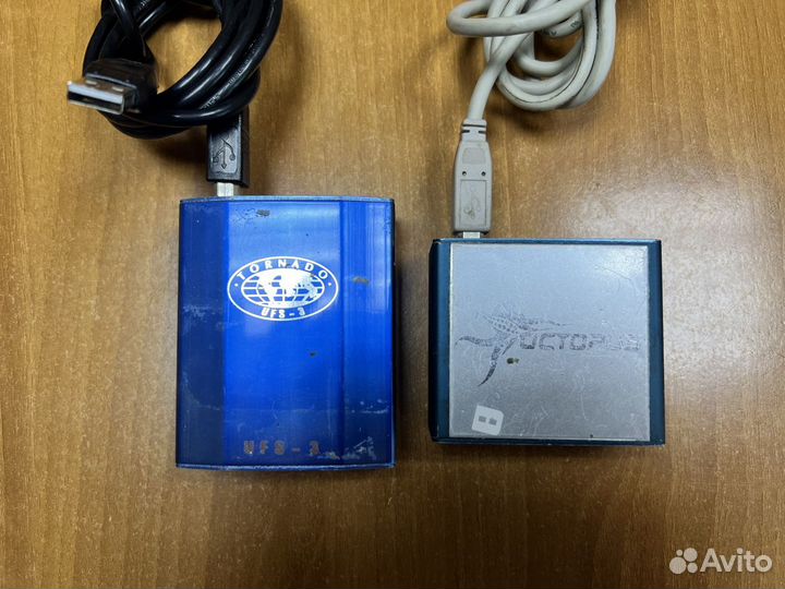 Программатор Octopus и Tornado со всеми кабелями