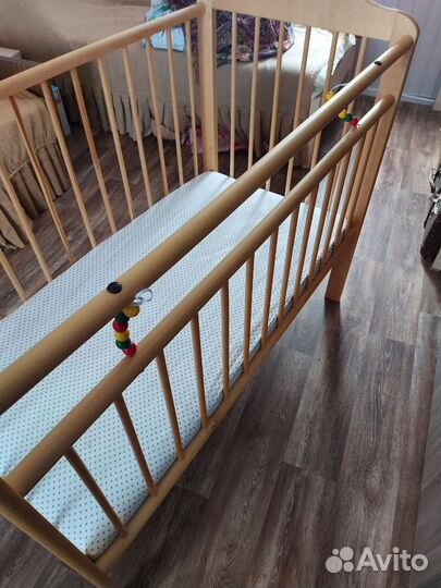 Кроватка детская с матрасом