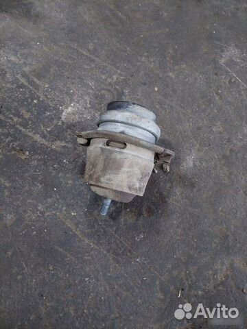 Опора двигателя правая Porsche Cayenne 955