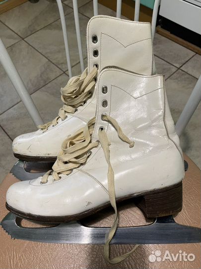 Коньки фигурные женские 38 размер