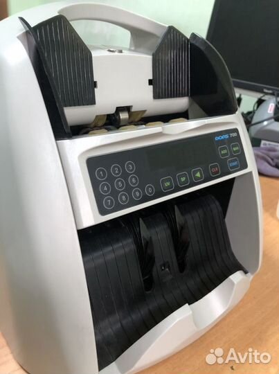 Счетчик банкнот Dors 700