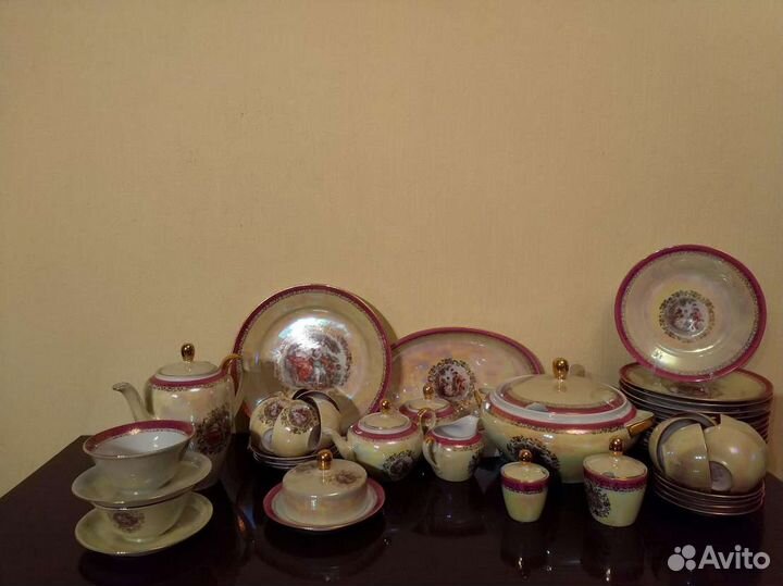 Сервиз Мадонна столовый и чайный 92 предмета (гдр)