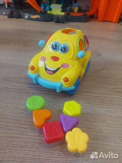 Развивающий музыкальный автомобиль
