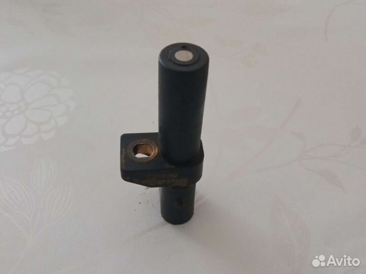 Датчик положения коленвала сан енг кайрон
