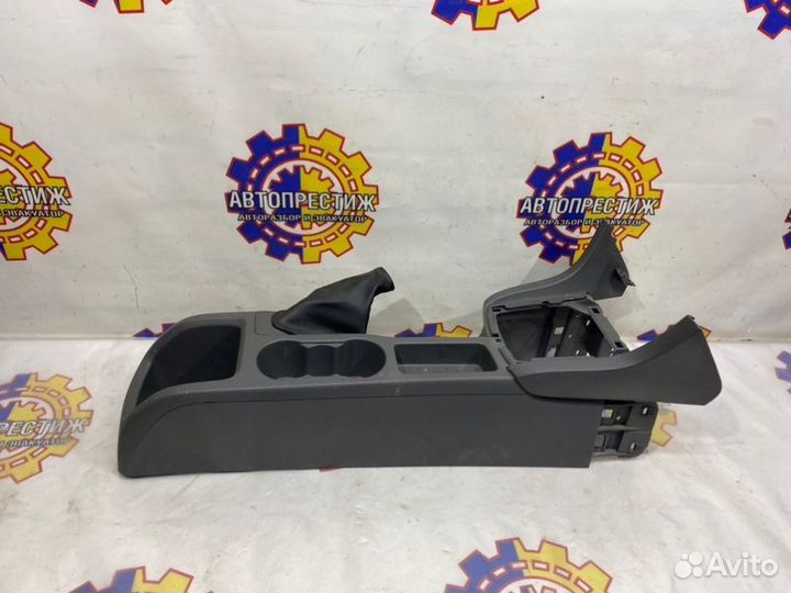 Центральная консоль Ford Focus 2 1 2010