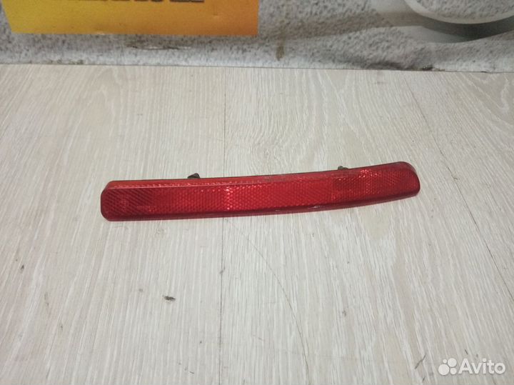 Катафот Отражатель заднего бампера Geely MK Лев