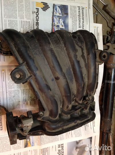 Ниссан 1.6 коллектор впускной