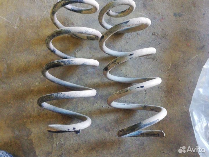 LADA vesta sw cross задние пружины