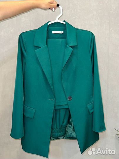 Костюм женский