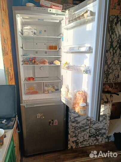 Холодильник бу indesit