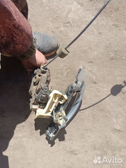 Замок задней правой двери Ford Mondeo 3