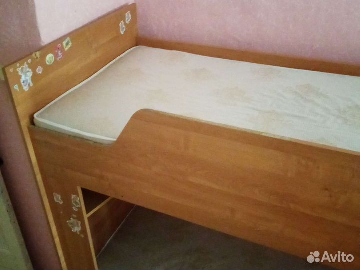 Двухъярусная кровать бу с матрасами