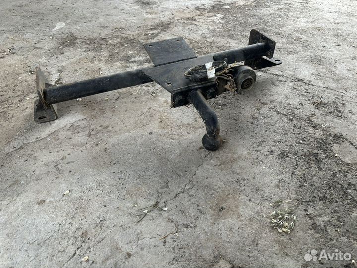 Фаркоп на ваз 2111