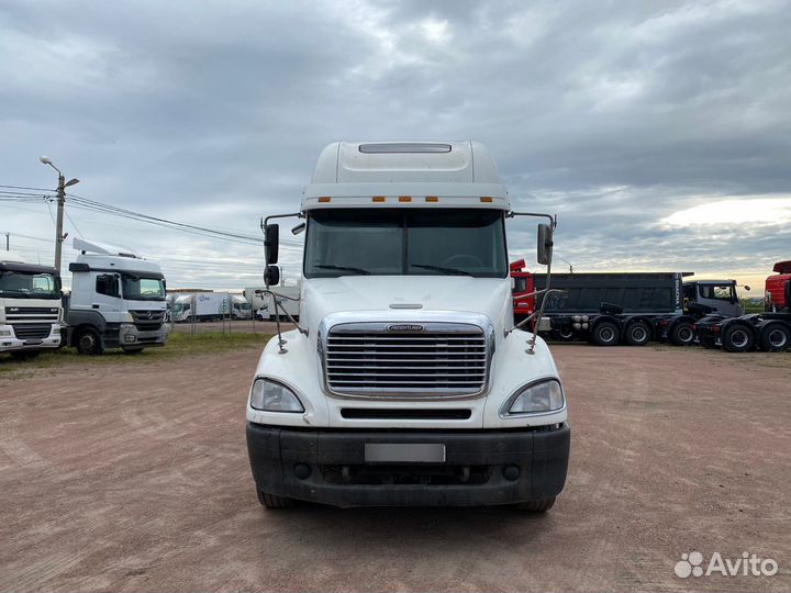 Freightliner Columbia, 2002