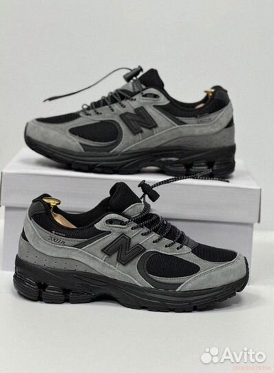 Новые кроссовки New Balance 2002R (41-45 р)