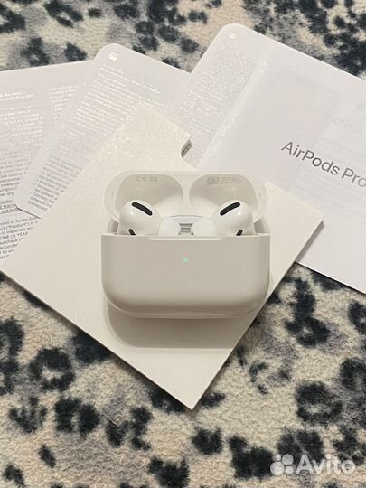 Наушники AirPods pro