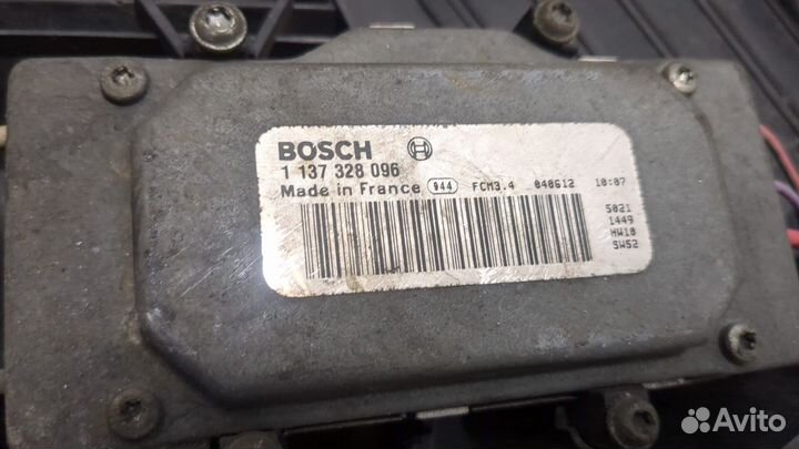 Вентилятор радиатора Volkswagen Touareg, 2004