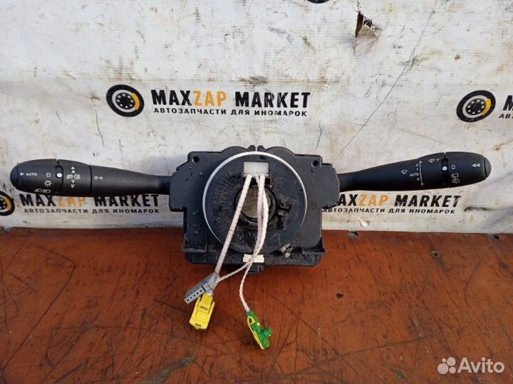 Блок подрулевых переключателей Peugeot 307 2005