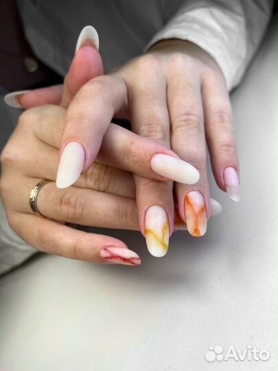 Маникюр, наращивание, укрепление ногтей