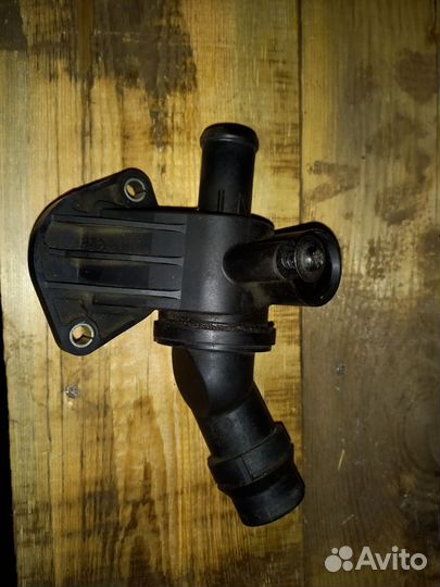 Термостат Фольксваген пассат б6 2 литра FSI