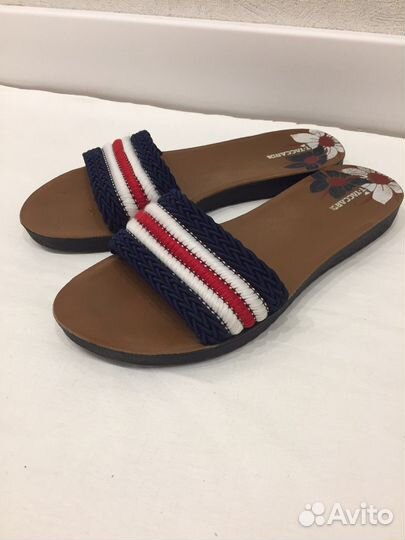 Тапочки сланцы шлёпки