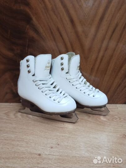 Фигурные коньки jackson р27-28