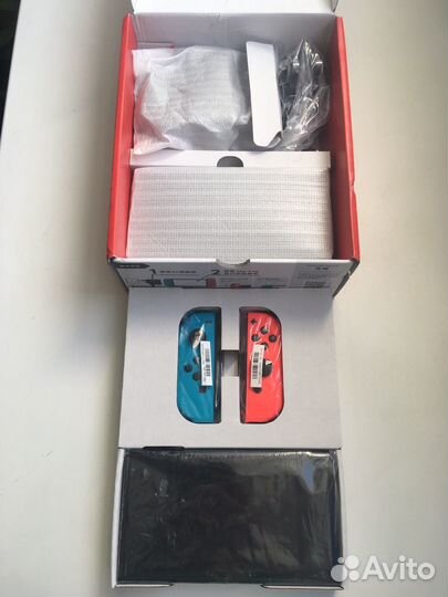 Nintendo Switch Oled / прошитая / идеал / комплект